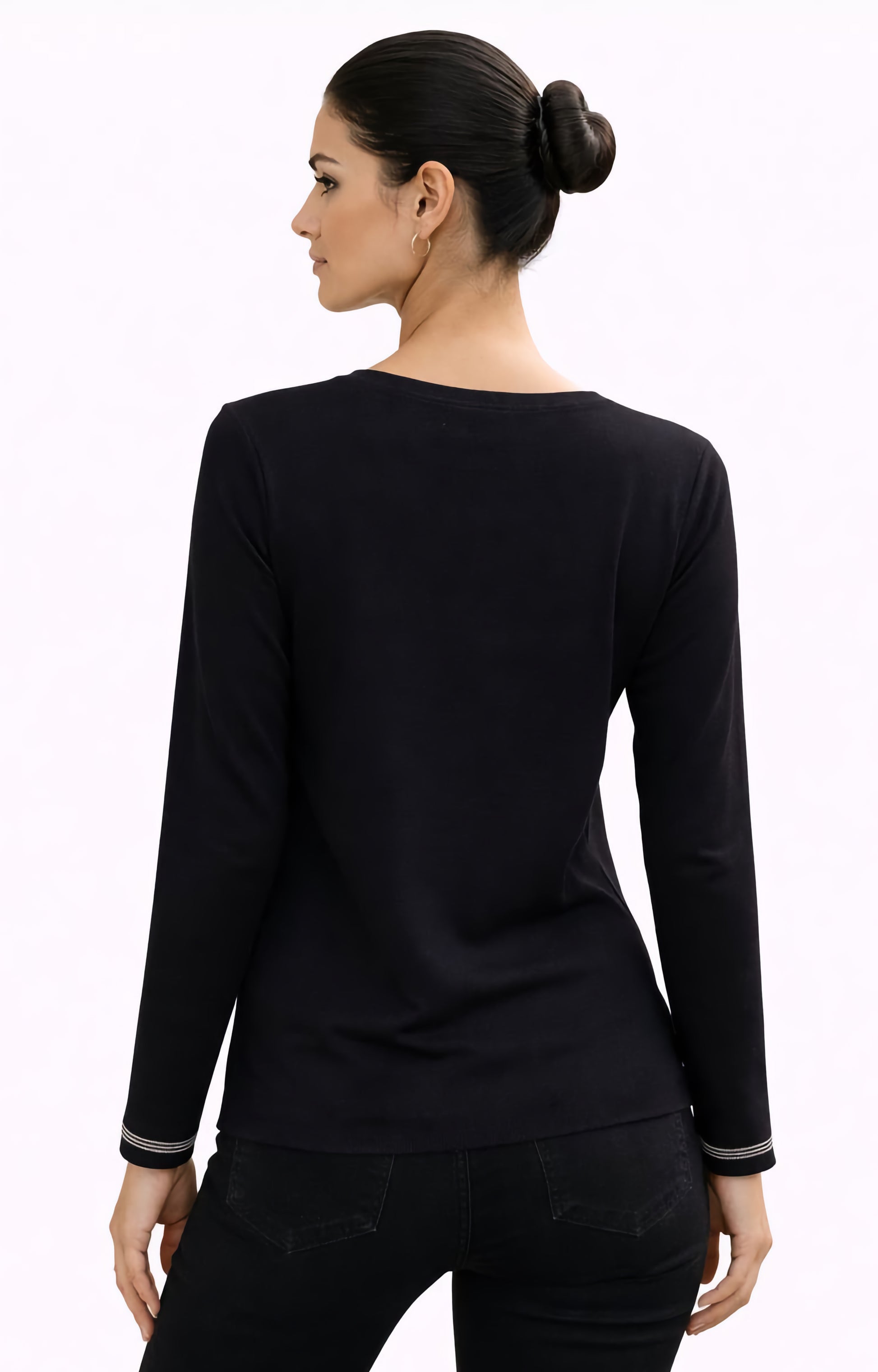 Μπλούζα πλεκτή μαύρη με λουλούδι