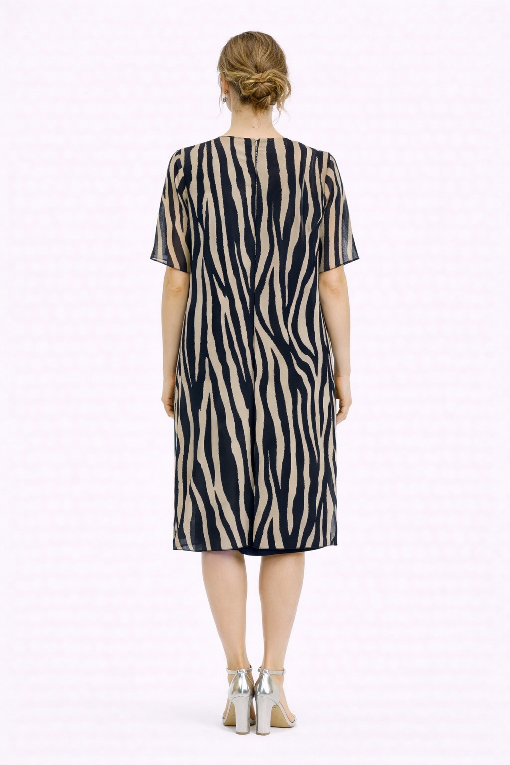 Φόρεμα μπλε με εμπριμέ τουνίκ